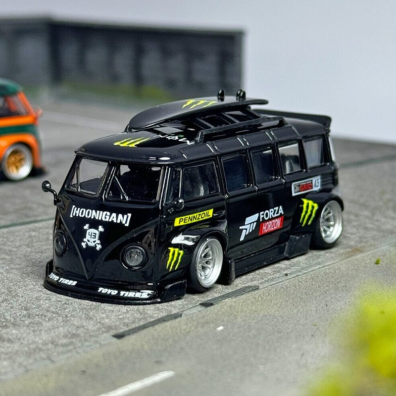 LF 1:64 Volkswagen T1 Kombi Wide Body - Forza Monster